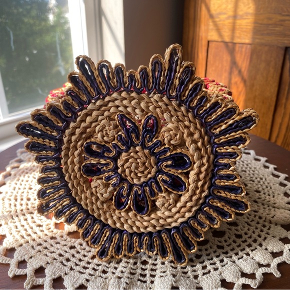 10 Woven Boho Trivets with Floral Design EUC - Picture 6 of 15